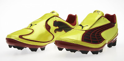 pic3, the new PUMA v1.10 soccer boots