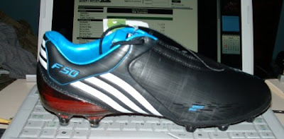 Adidas F50i TUNit the more traditional Black/White/Cyan 